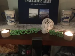 2 Spoopy 4 Me Halloween Decoration