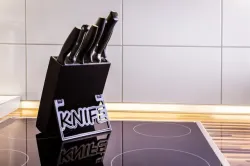 Knife holder
