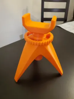 Adjustable height shooting rest