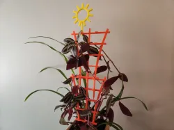 Stacking Trellis with Sun Ornament