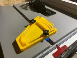 Featherboard for woodworking, no supports needed, with 1/4", M5, & M6 options for knobs & track slides