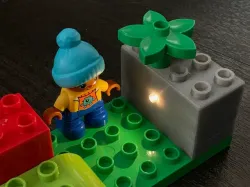Smart LEGO Duplo brick