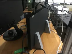 stand laptop holder - closet  - thinkpad p52