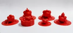 Tree Frog Chess Set