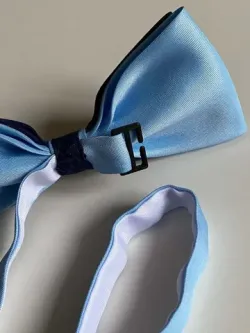 Bow tie connector