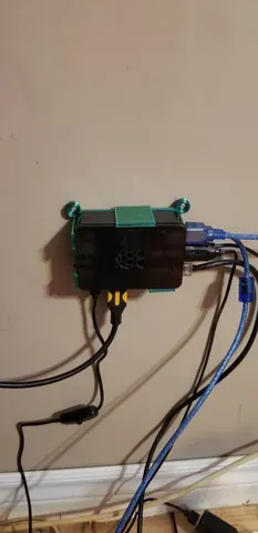 Raspberry Pi 3B+ Wall Mount