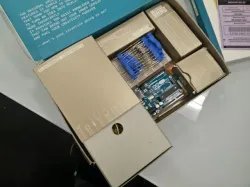 Arduino Starter Kit: Electronic Components Divider