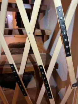 Stair gate repair splint