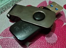 USB flash drive