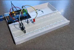 Arduino Uno Breadboard Holder with Tray