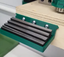 Economy Parallel set holder