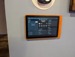 Amazon Fire HD 10 (2023) (13th Generation) Wall Mount