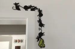 Mice and cheese decor, colour change at layer