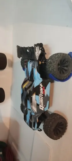 Rc car wall mount