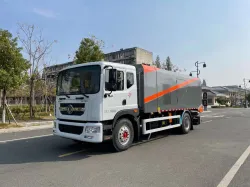Deep cleaning vehicle
