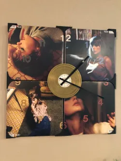 Vinyl Album Holder Wall Clock (Better Bottom Support)