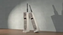 DynaTAC 8000X cellphone