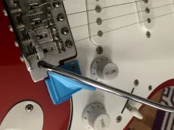Fender Tremelo 'Shark Fin' Rest (MIM Strats)