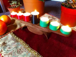 Kwanzaa Tea Candle Holder (Kinara)