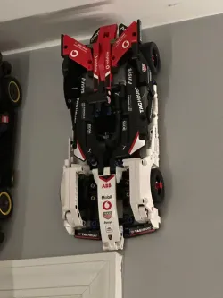42137 Lego formula e lego wall mount
