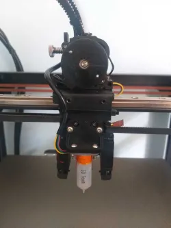 Two Trees SP5 V3 Suport Probe 3D Touch. My SP5 has been updated to Klipper firmware.