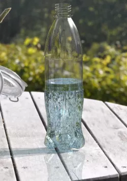 WATER BOTTLE WITH WATER RENDERING