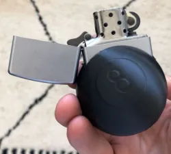 8 Ball Zippo