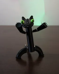 DANCING TOOTHLESS MEME PUPPET