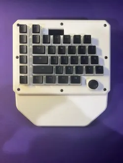 One handed gaming keyboard