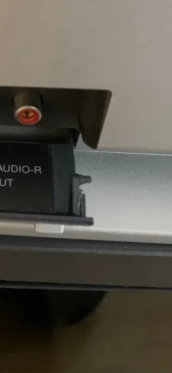 Sony trinitron KV-20FV10 front door locking mechanism repair