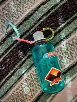 32oz Narrow Mouth Nalgene Carabiner Strap
