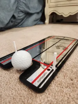 Golf putting mirror peg