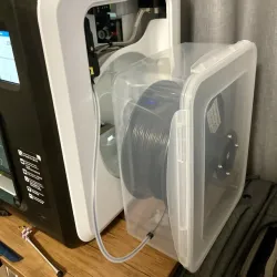 Filament Holder with DAISO Container