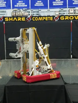 Robonauts 118 2019 Robot - Flyby