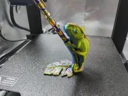 Chameleon Pen Holder
