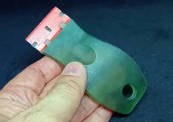 Razor Scraper for Plastic Blades