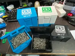 Screw box with print in place hinges