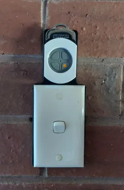 Garage Door Remote Holder PTX-6V1