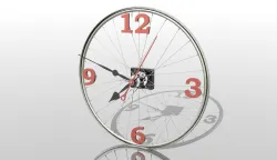 Metal Art Bike Clock2