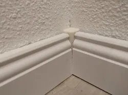 Skirting Board Corners - Sockelleisten Eckturm