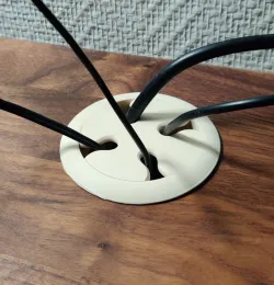 Table cable guide