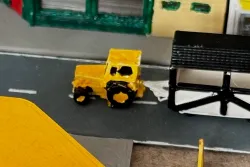 Agricultural tractor (z-scale)