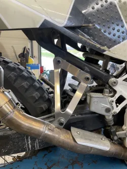 KTM 990 Adventure MSR / GPR 2-1 Exhaust bracket