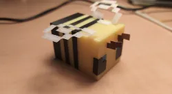 Minecraft bee