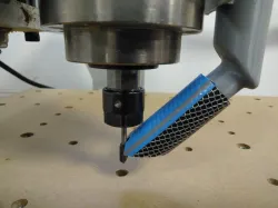 Vacuum cleaner adapter for CNC router