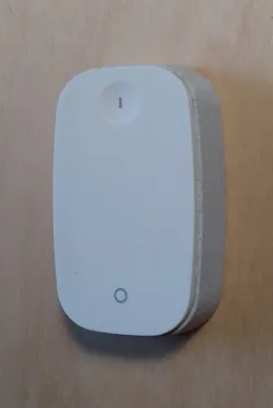 IKEA RODRET E2201 slightly better wall mount / holder