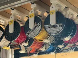 Bobbin hanger