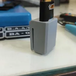 Case clip for mini lighter