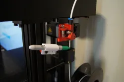 Filament colourer for 3D-printer rail