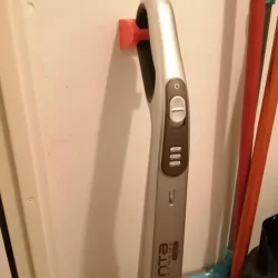 Vacuum cleaner holder